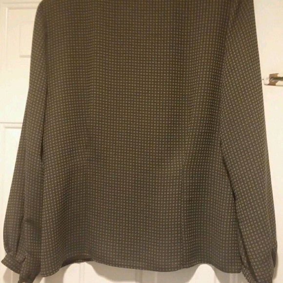 🎉Liz Claiborne Collection Blouse🎉 - Picture 2 of 5